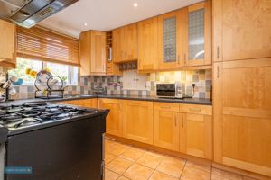 Kitchen- click for photo gallery